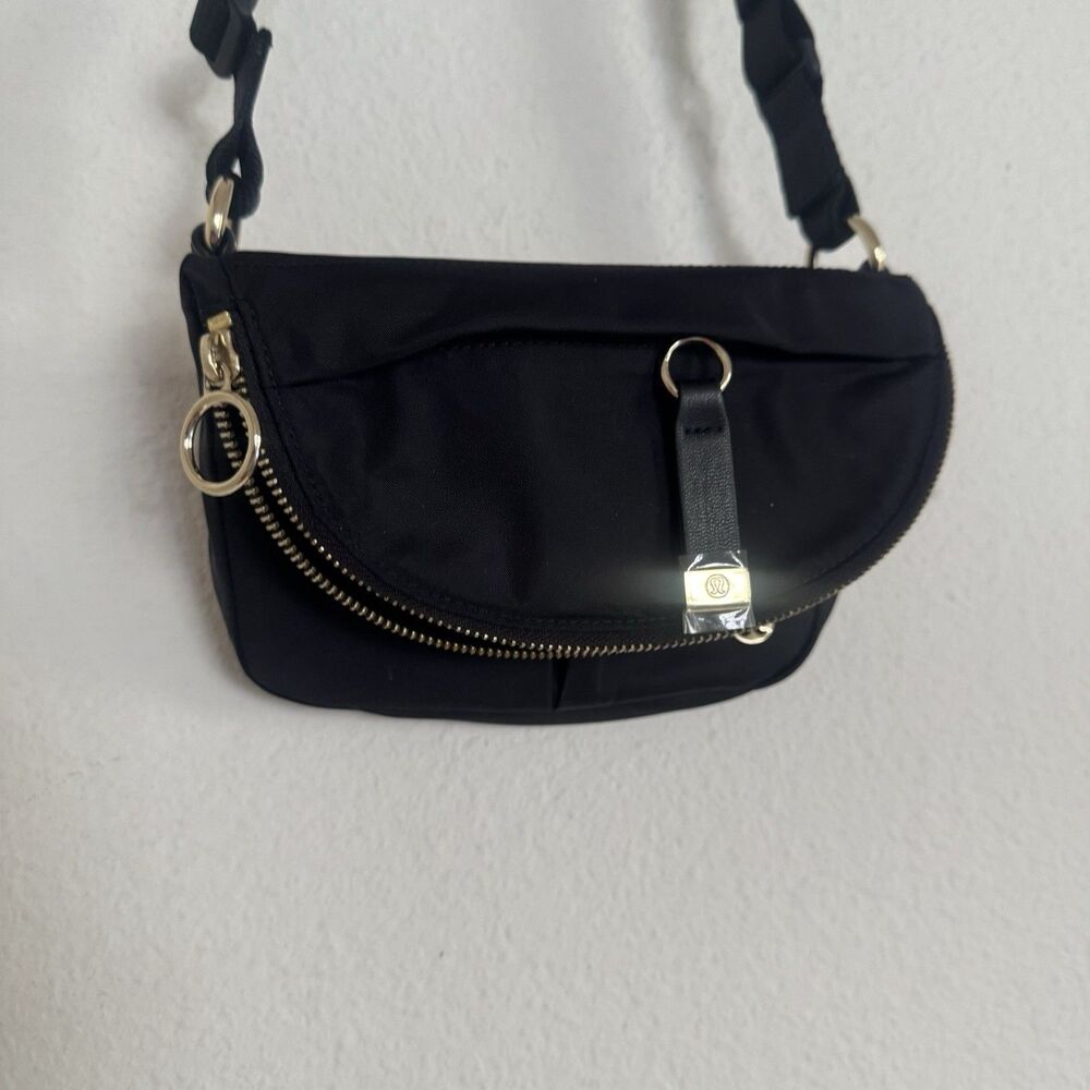 New Lululemon All Night Festival Micro Black Gold Athleisure Crossbody Belt Bag - Picture 11 of 15